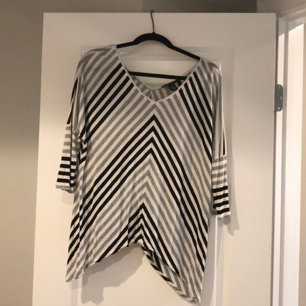Asymmetric three quarter sleeve shirt